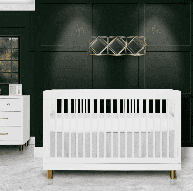 Evolur Loft Art Deco 3-in-1 Convertible Crib in White